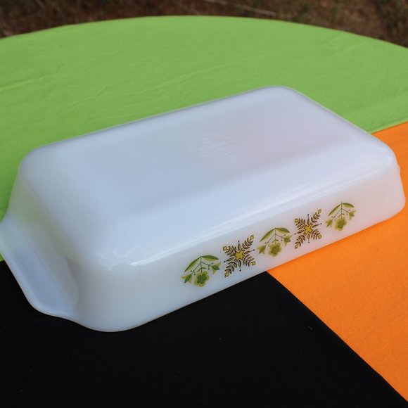 Meadow Green Rectangular Baker - Picture 4 of 5